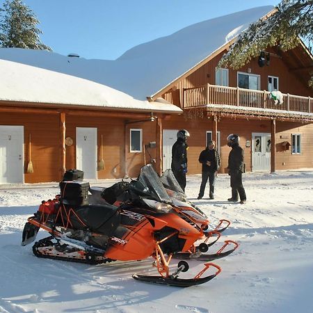 Lac-Saguay Motel Ours Bleu المظهر الخارجي الصورة