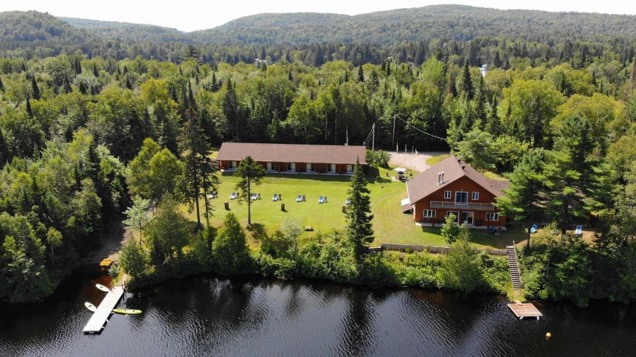 Lac-Saguay Motel Ours Bleu المظهر الخارجي الصورة